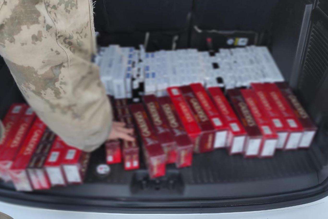 Mardin’de 450 paket gümrük kaçağı sigara ele geçirildi