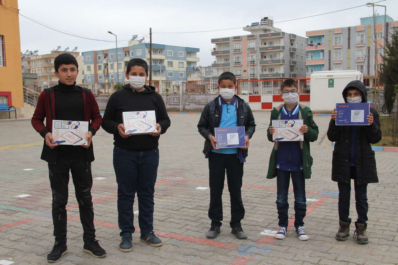 Mardin Midyat’ta öğrencilere 2 bin 291 adet tablet dağıtımı yapıldı