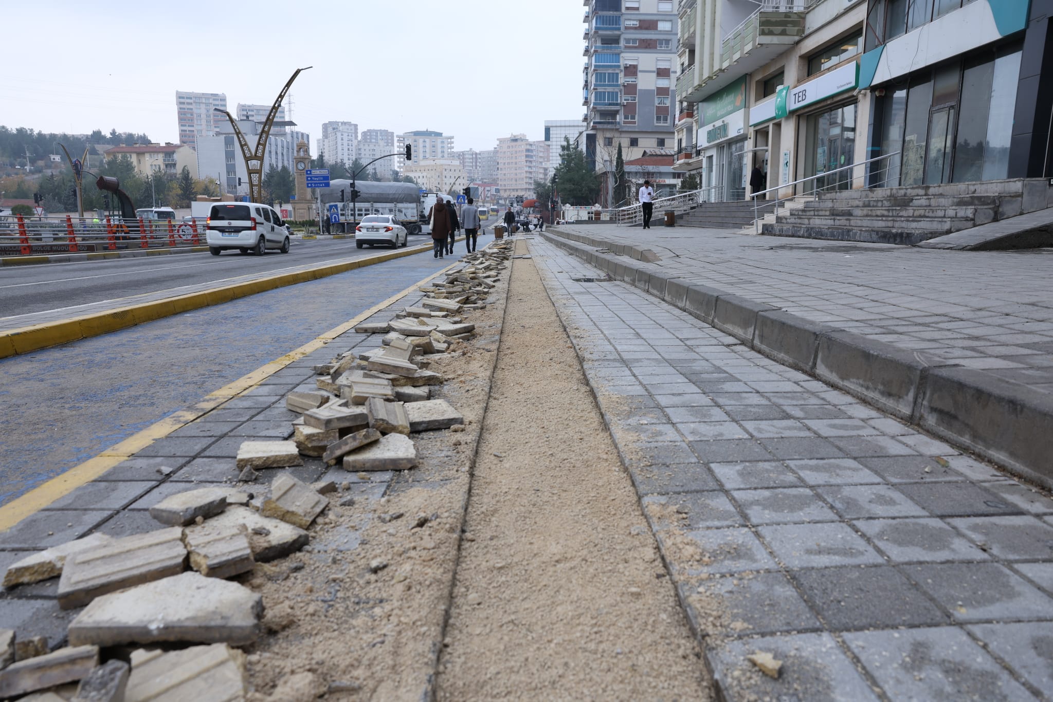 Mardin Büyükşehir Belediyesi Engelli Yolları Yeniliyor